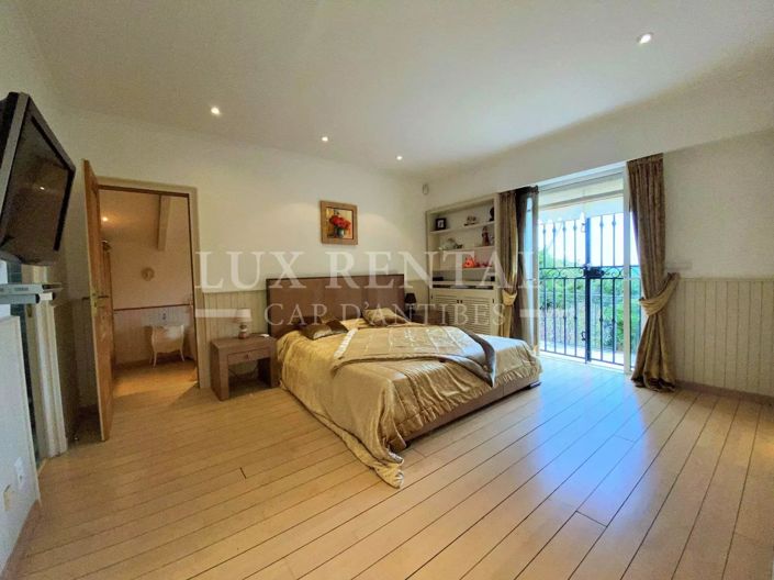 Image No.6-3 Bed House for sale