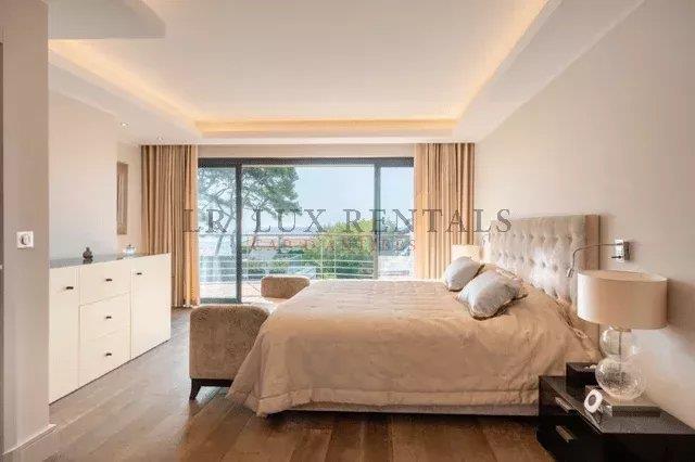 Image No.11-House for sale