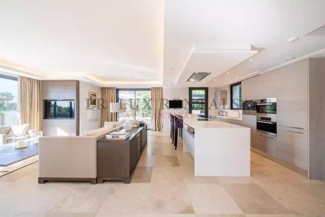 Image No.2-House for sale