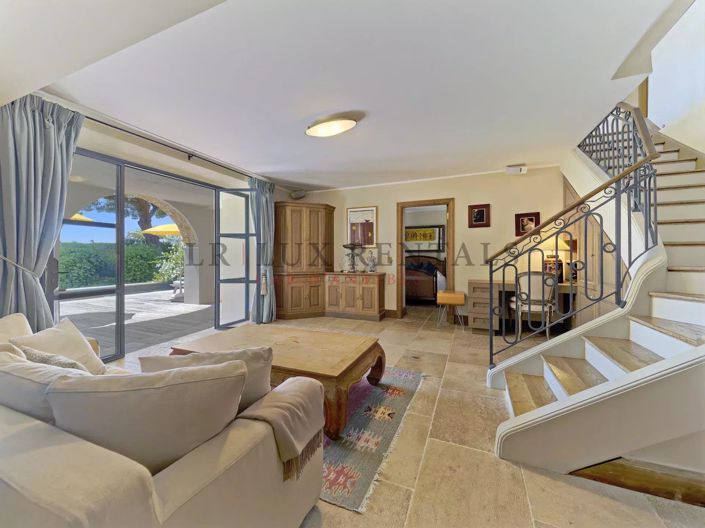 Image No.15-4 Bed House for sale