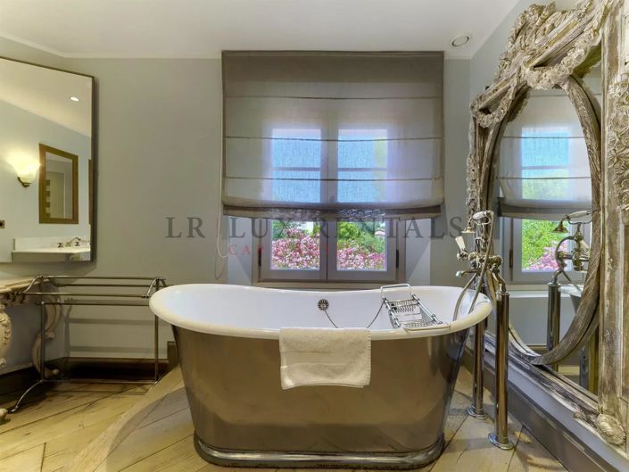 Image No.20-4 Bed House for sale