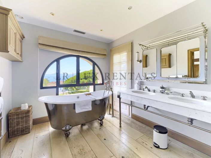 Image No.22-4 Bed House for sale