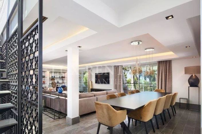 Image No.5-5 Bed House for sale