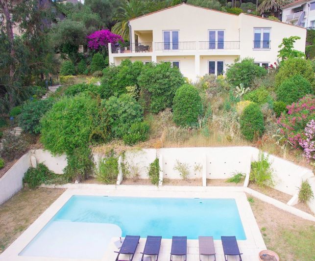 Image No.1-5 Bed House for sale