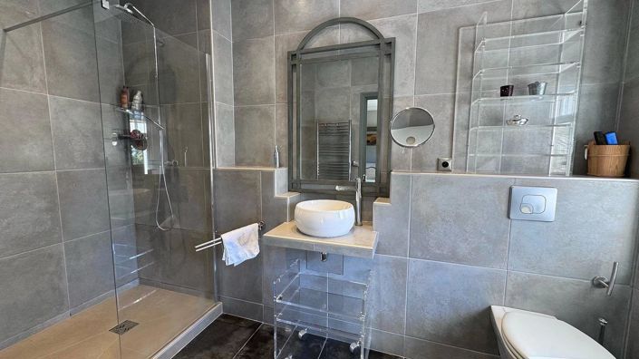 Image No.11-4 Bed House for sale