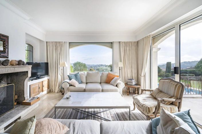 Image No.5-5 Bed House for sale