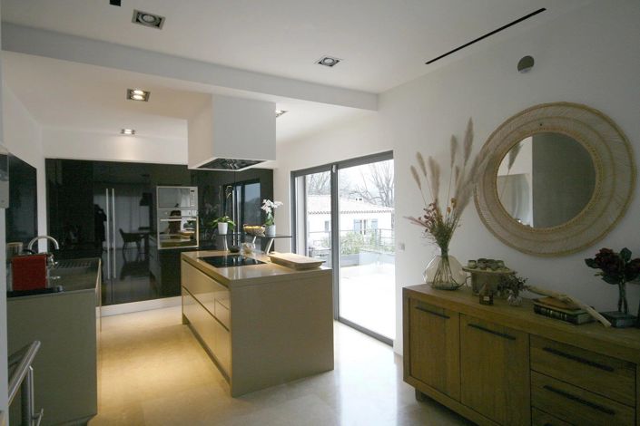 Image No.7-5 Bed House for sale