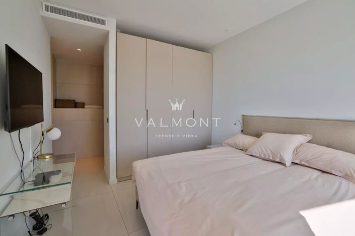 Image No.25-5 Bed House for sale