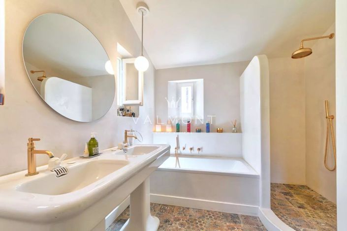 Image No.16-5 Bed House for sale