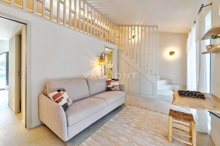 Image No.24-5 Bed House for sale