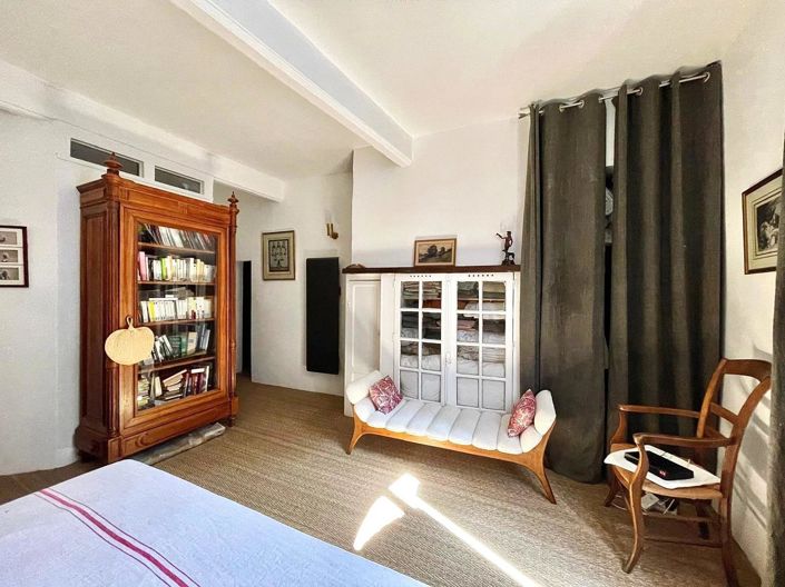 Image No.15-3 Bed House for sale