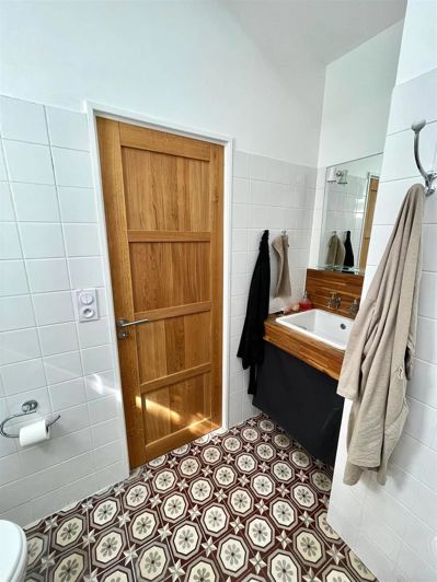 Image No.20-3 Bed House for sale