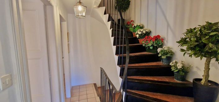 Image No.29-4 Bed House for sale