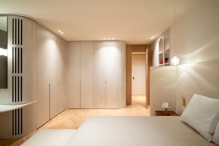 Image No.17-4 Bed Apartment for sale