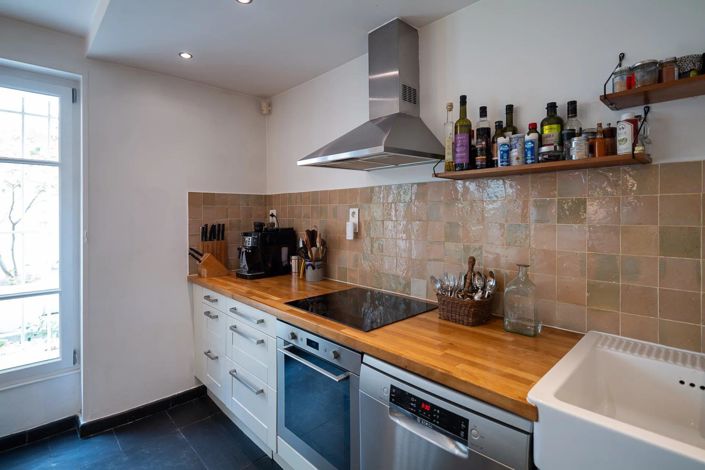 Image No.10-4 Bed House for sale