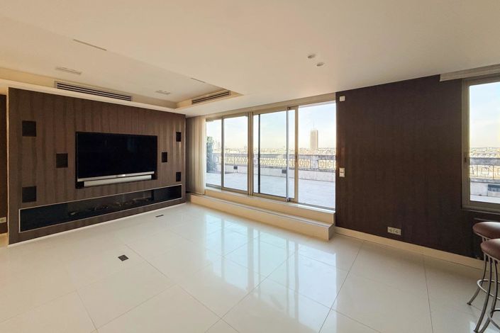 Image No.10-4 Bed Apartment for sale