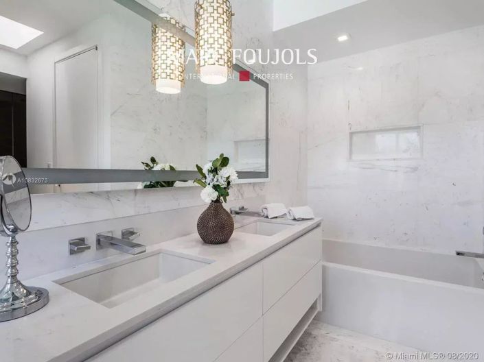 Image No.7-4 Bed House for sale