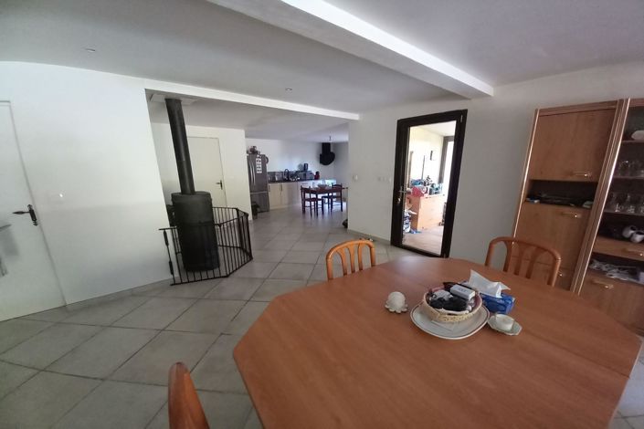 Image No.11-4 Bed House for sale