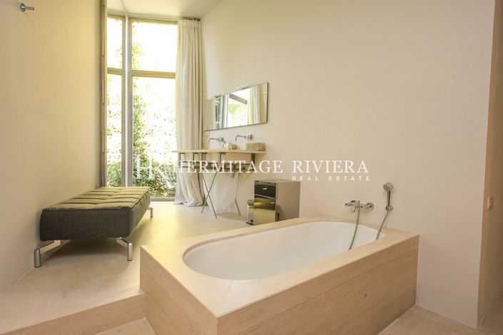 Image No.17-5 Bed House for sale