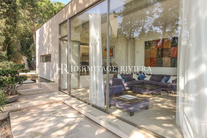 Image No.3-5 Bed House for sale