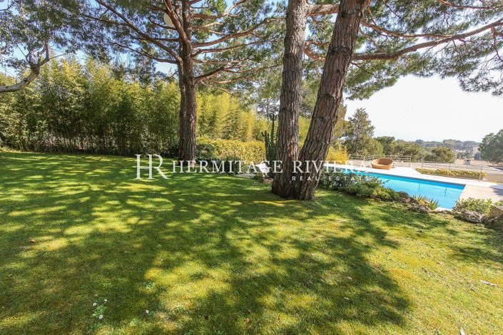 Image No.6-5 Bed House for sale