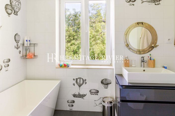 Image No.20-6 Bed House for sale