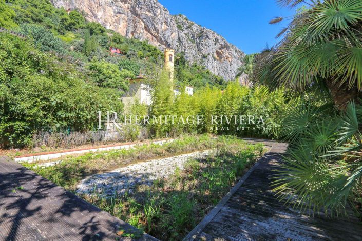 Image No.8-7 Bed House for sale