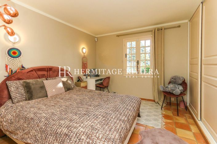 Image No.14-4 Bed House for sale