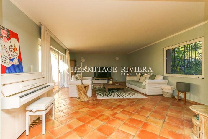 Image No.8-4 Bed House for sale