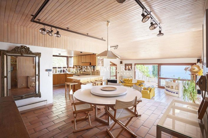 Image No.13-4 Bed House for sale