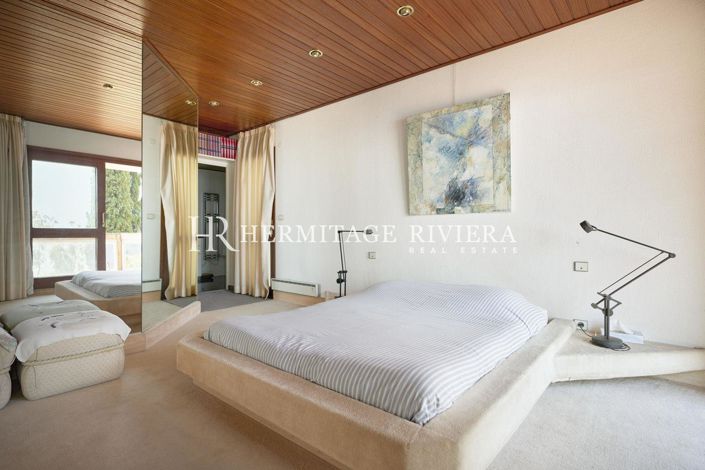 Image No.25-4 Bed House for sale