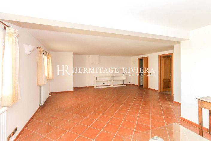 Image No.14-3 Bed House for sale