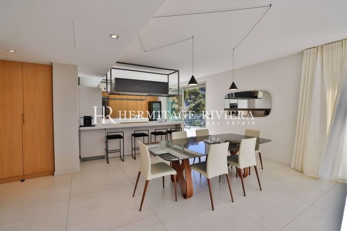 Image No.12-6 Bed House for sale