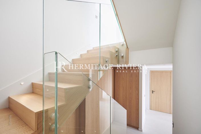 Image No.21-6 Bed House for sale