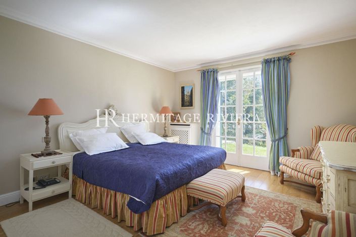 Image No.22-6 Bed House for sale