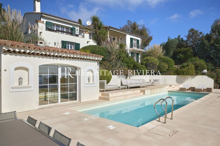 Image No.4-6 Bed House for sale