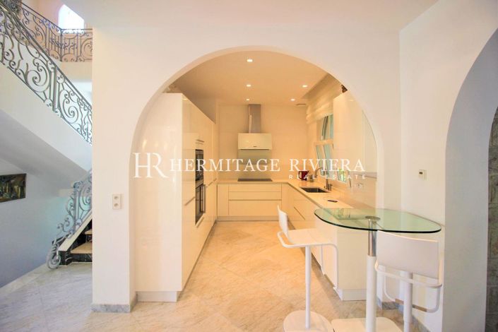 Image No.6-4 Bed House for sale