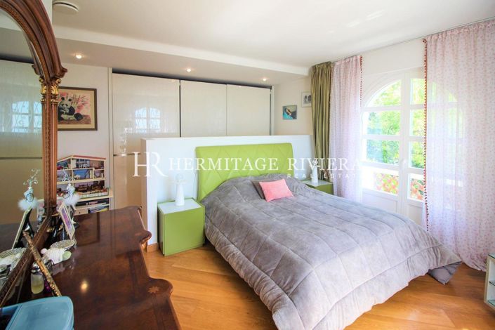 Image No.8-4 Bed House for sale