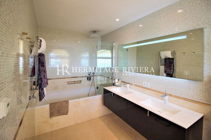 Image No.9-4 Bed House for sale