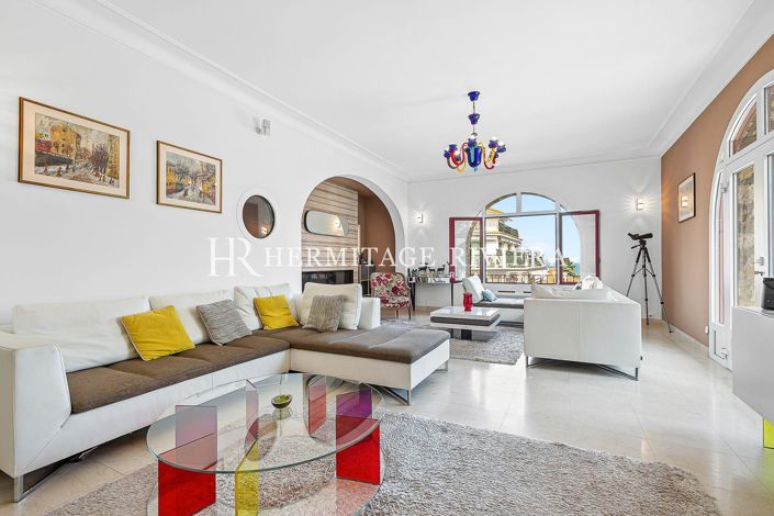 Image No.8-7 Bed House for sale