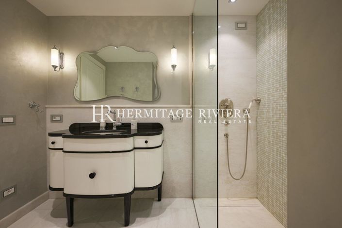 Image No.29-8 Bed House for sale