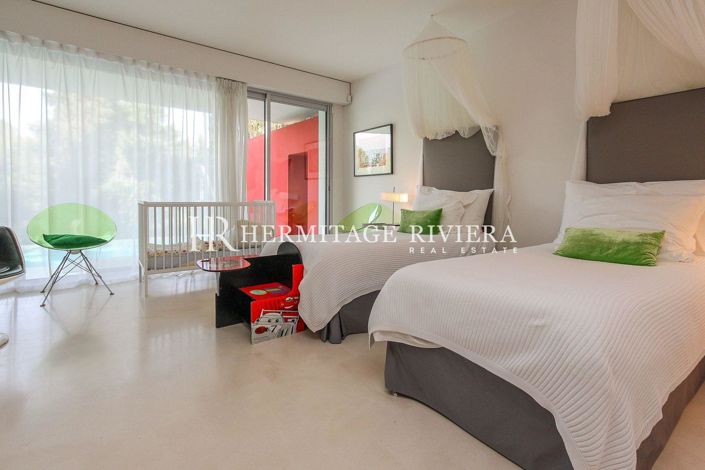 Image No.17-4 Bed House for sale