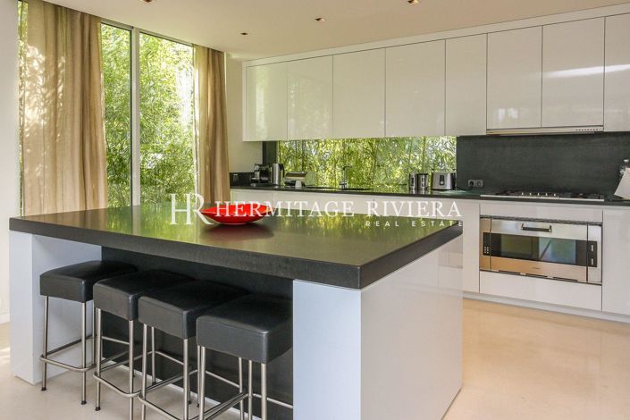 Image No.9-4 Bed House for sale