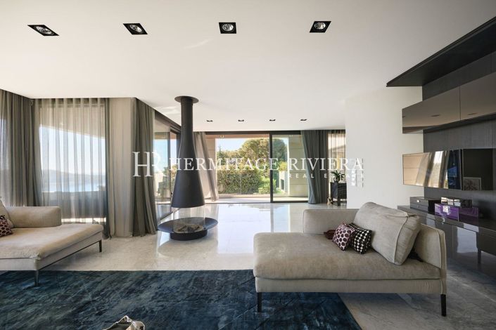 Image No.14-4 Bed House for sale