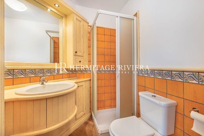 Image No.12-5 Bed Apartment for sale