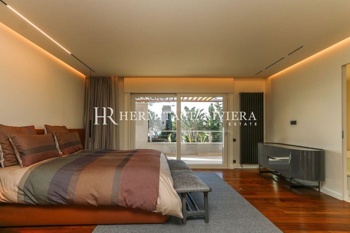 Image No.16-5 Bed Property for sale