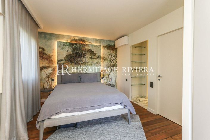 Image No.23-5 Bed Property for sale