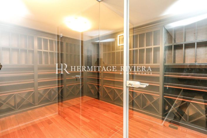 Image No.27-5 Bed Property for sale