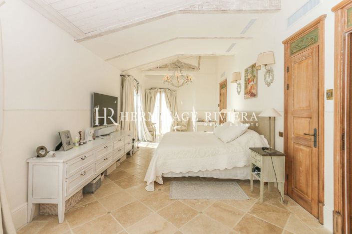 Image No.21-4 Bed House for sale