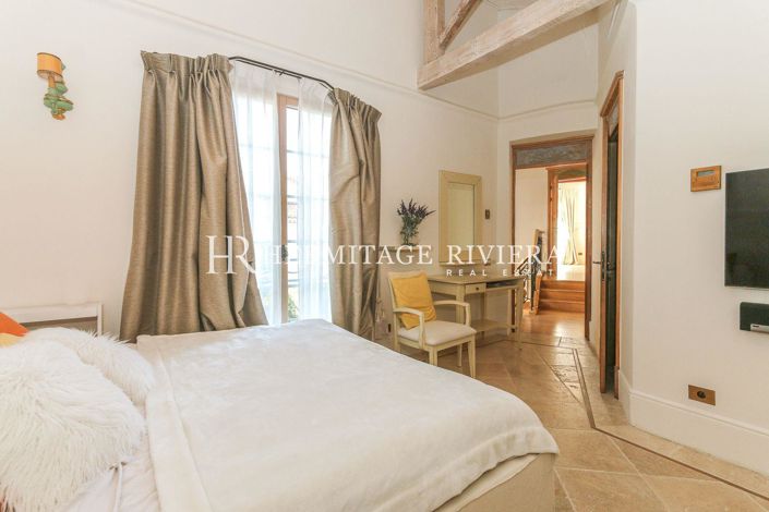 Image No.25-4 Bed House for sale